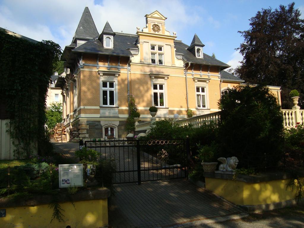 Haus "Beuth" Apartment Бад Елстер Екстериор снимка