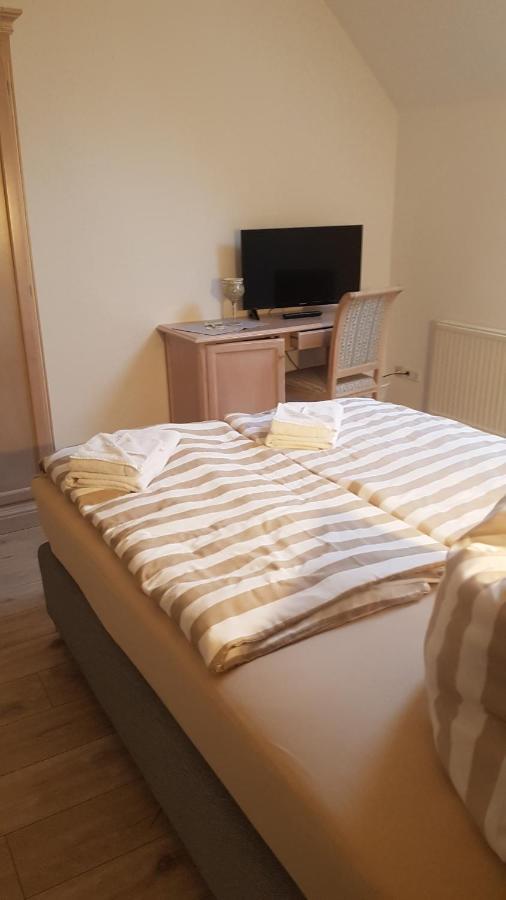 Haus "Beuth" Apartment Бад Елстер Екстериор снимка